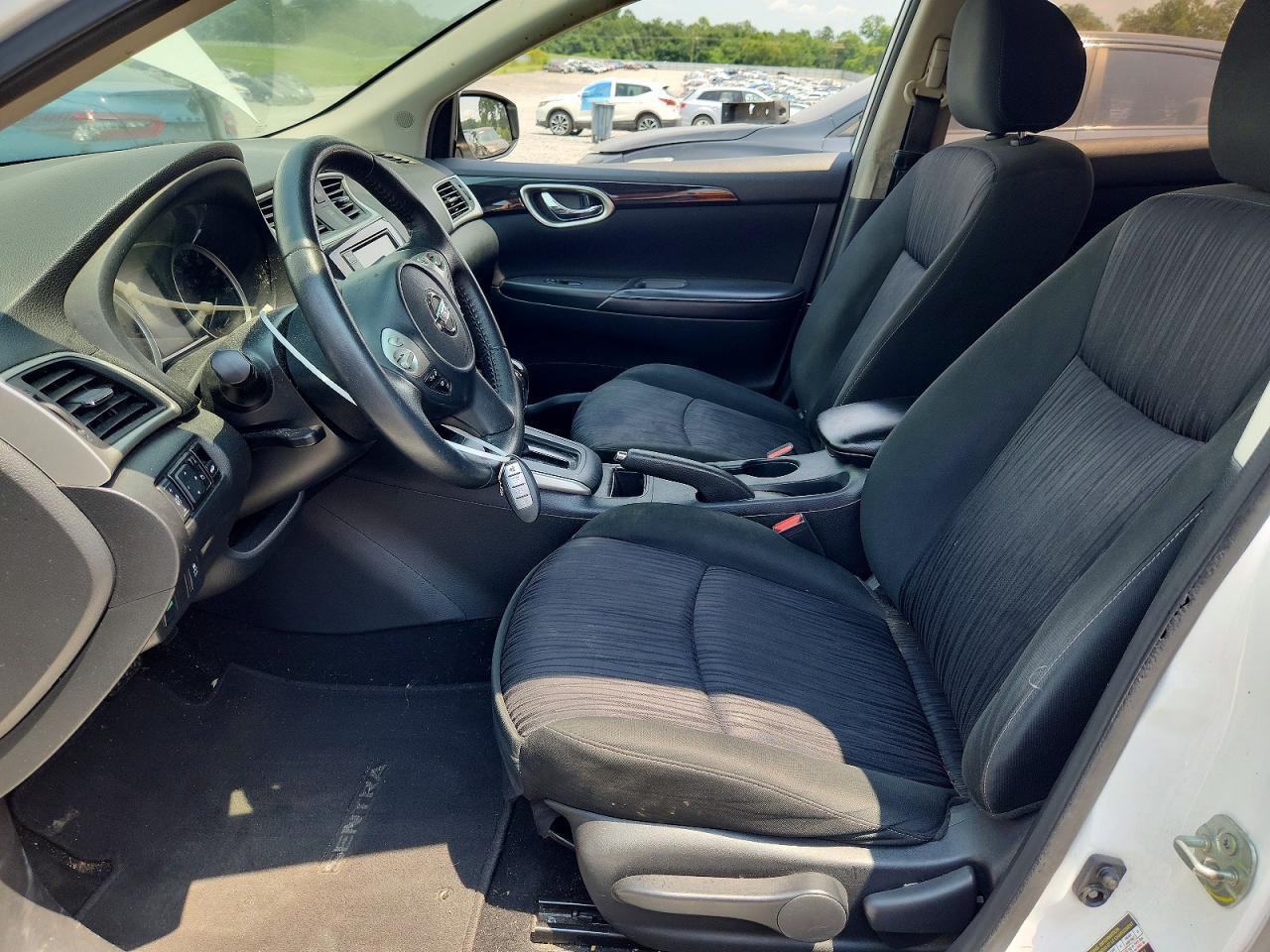 2019 Nissan Sentra Sv - zdjęcie 7