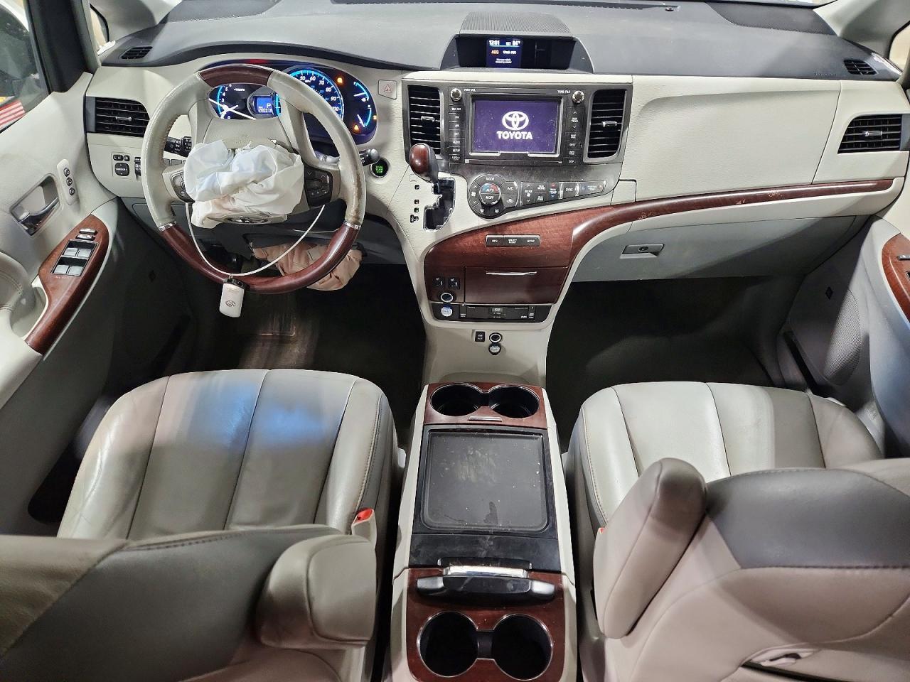 2013 Toyota Sienna Limited 7-Passenger - zdjęcie 8