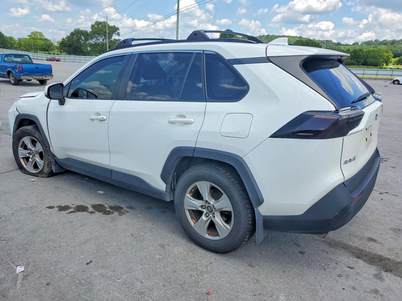2019 Toyota Rav4 Xle - zdjęcie 2