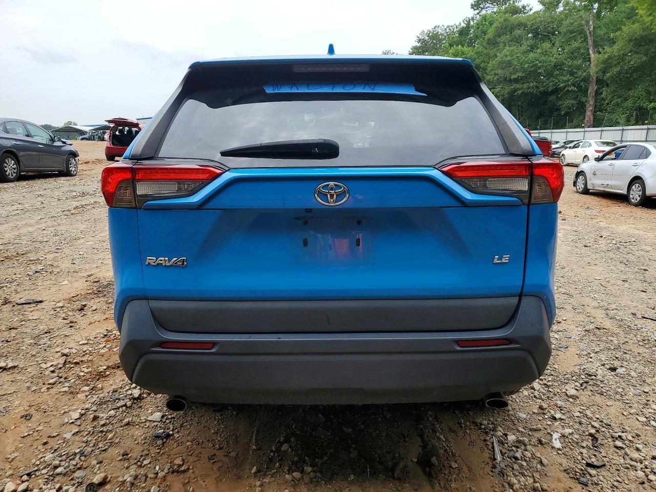 2021 Toyota Rav4 Le - zdjęcie 6