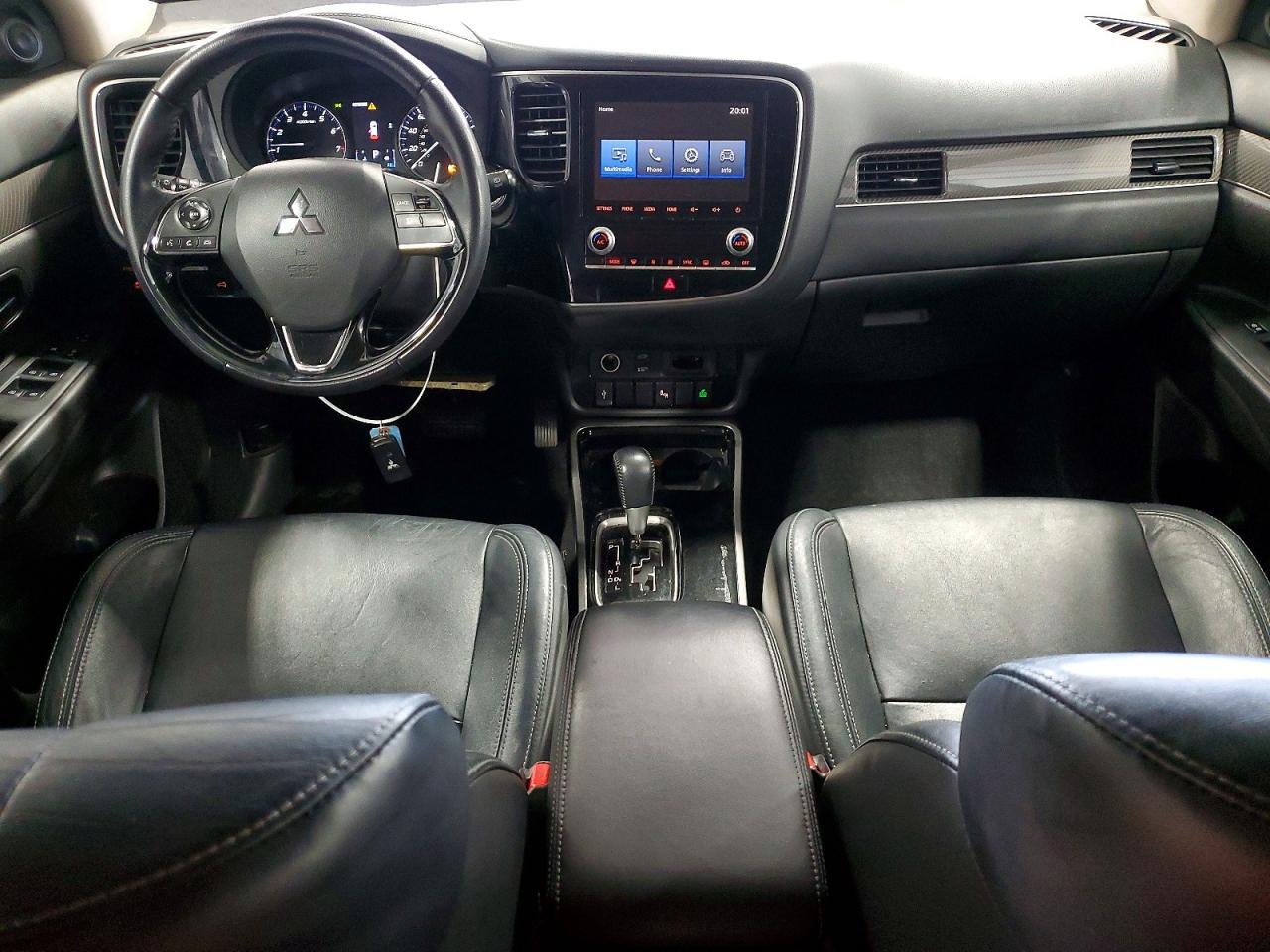 2020 Mitsubishi Outlander Se - zdjęcie 8