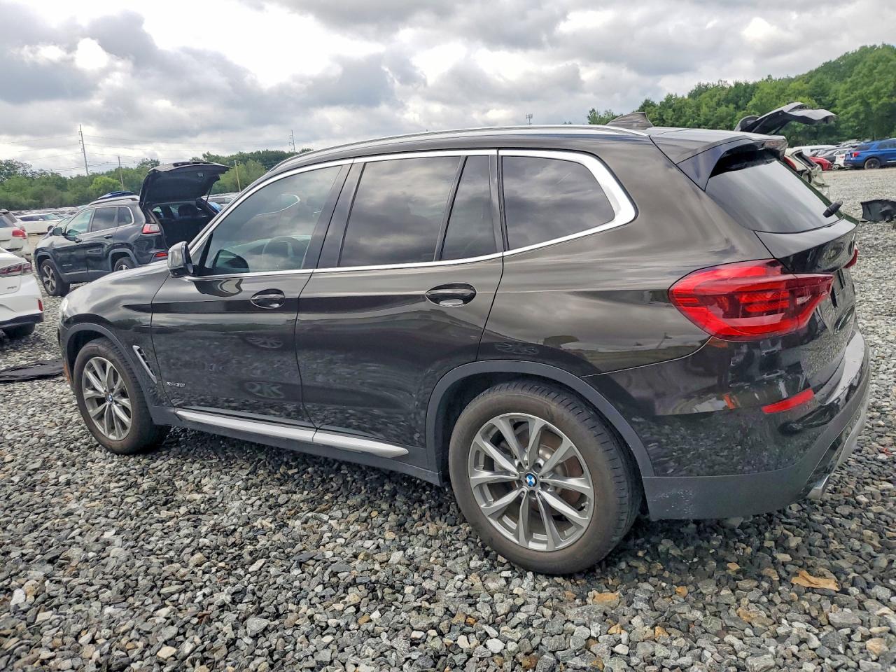 2018 BMW X3 xDrive30I - zdjęcie 2