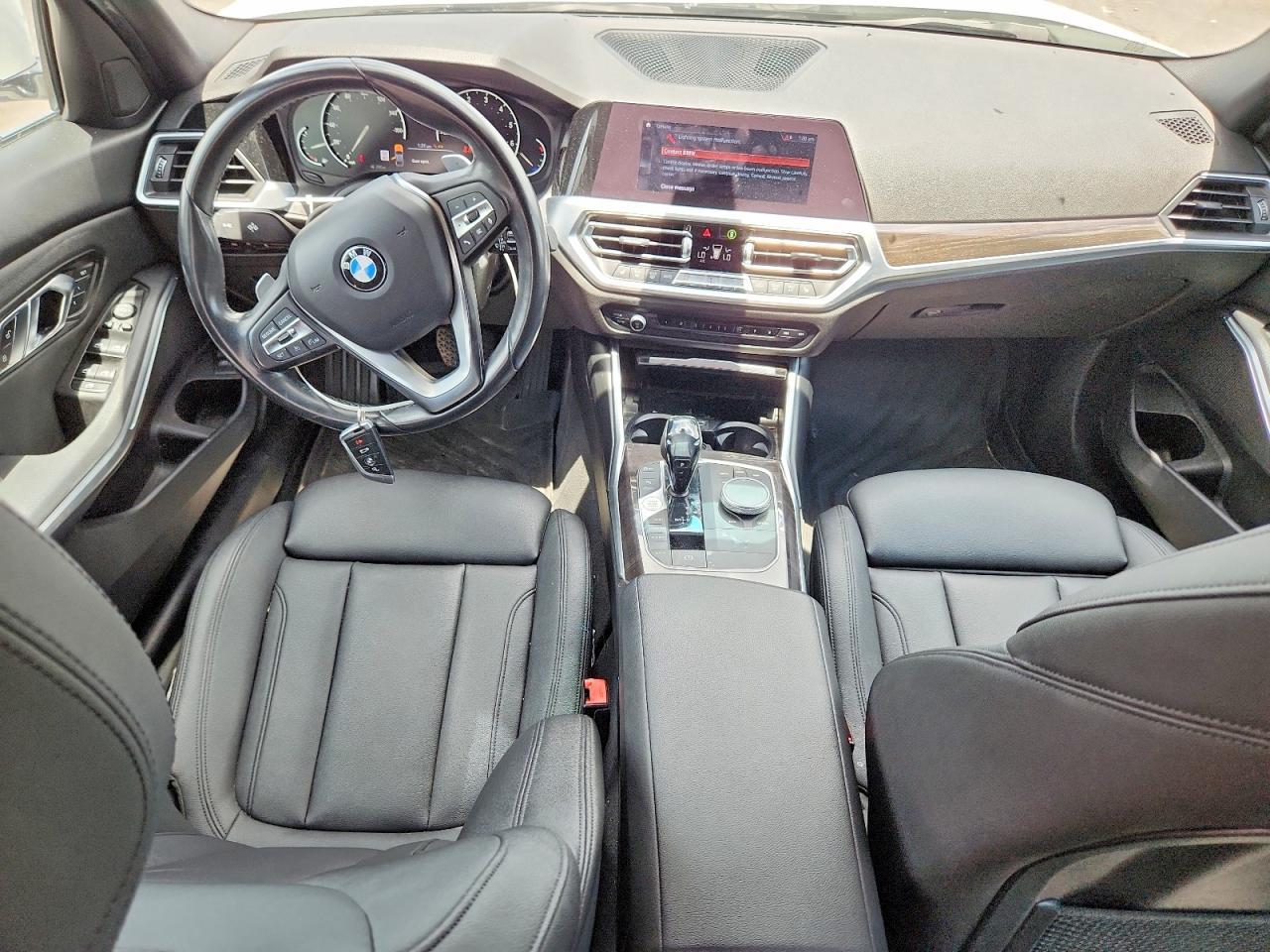 2020 BMW 330I - zdjęcie 8