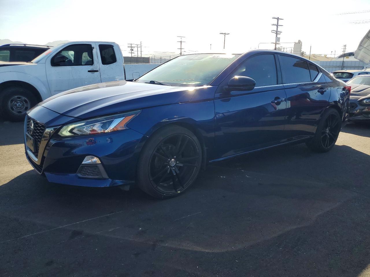 2019 Nissan Altima Sr - zdjęcie główne