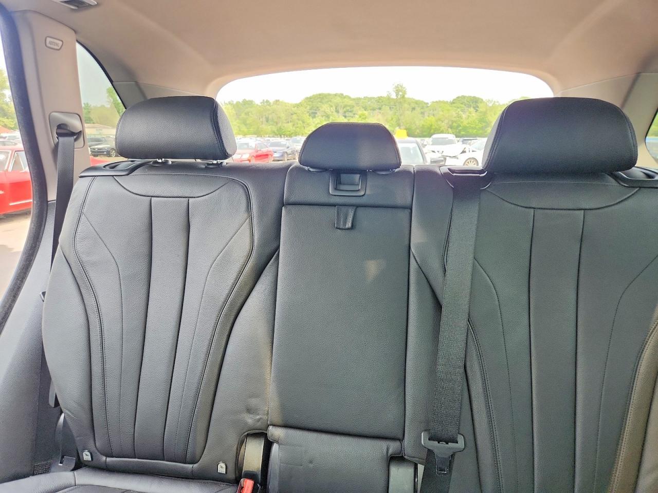 2015 BMW X5 xDrive35I - zdjęcie 10