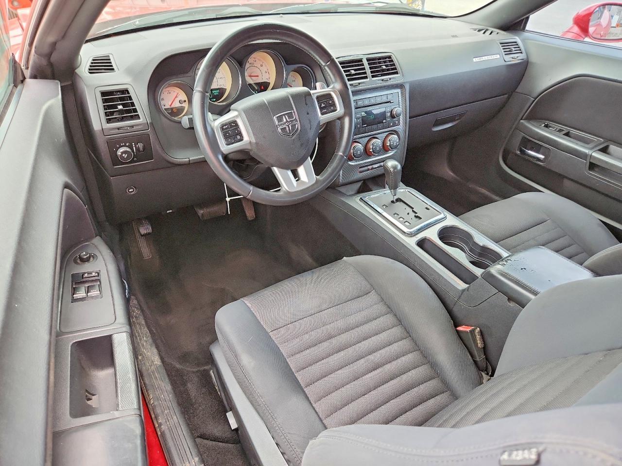 2013 Dodge Challenger R/T - zdjęcie 8
