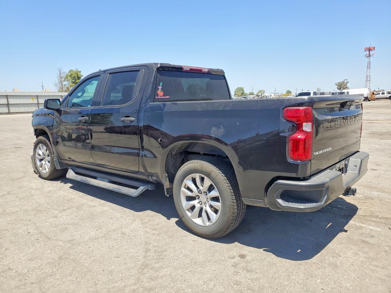 2022 Chevrolet Silverado C1500 Custom - zdjęcie 2