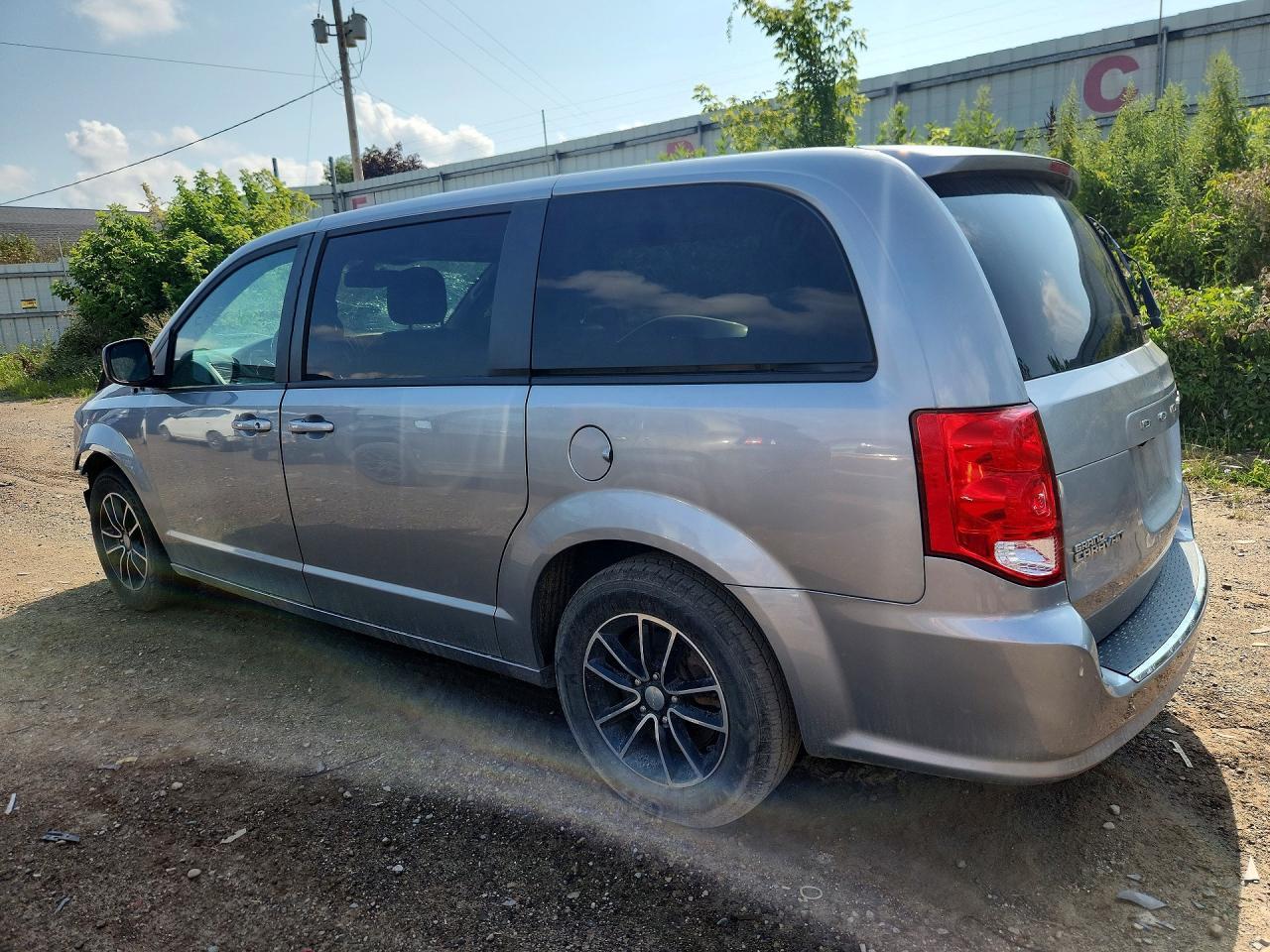 2019 Dodge Grand Caravan Gt - zdjęcie 2