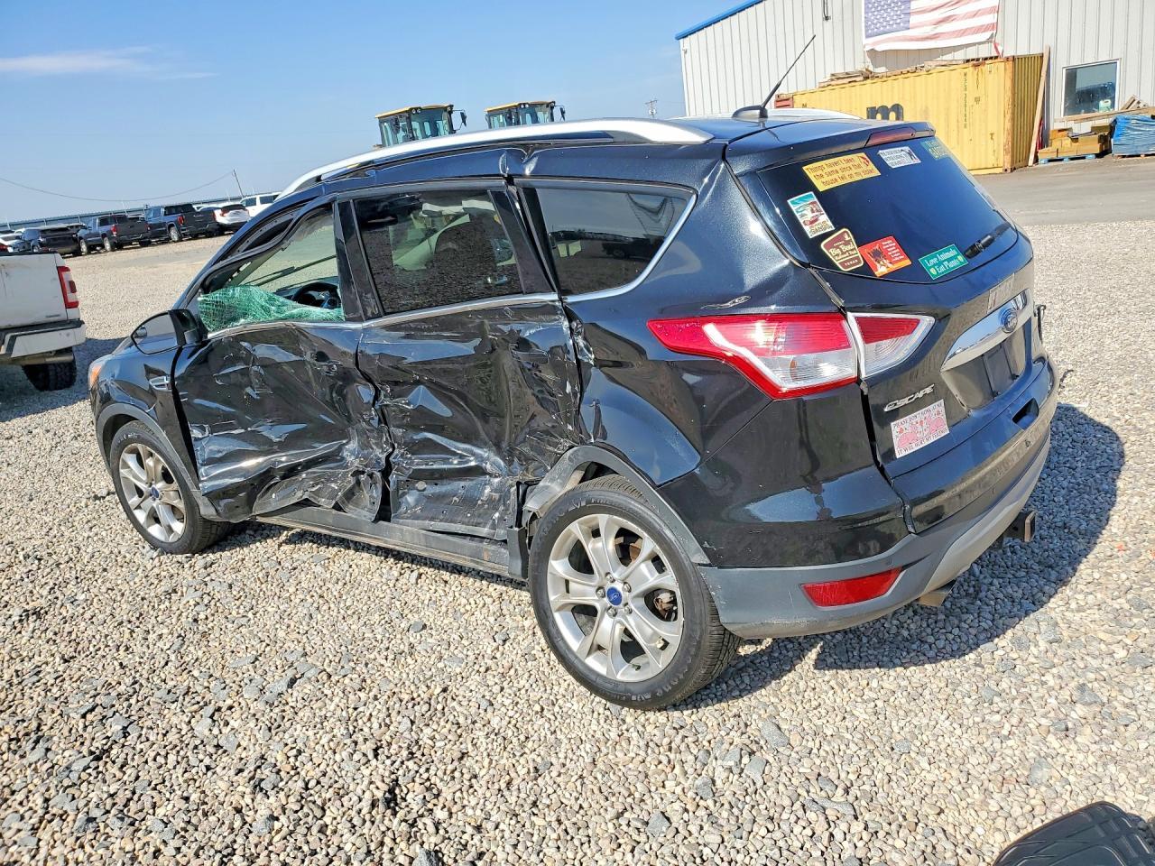 2015 Ford Escape Titanium - zdjęcie 2