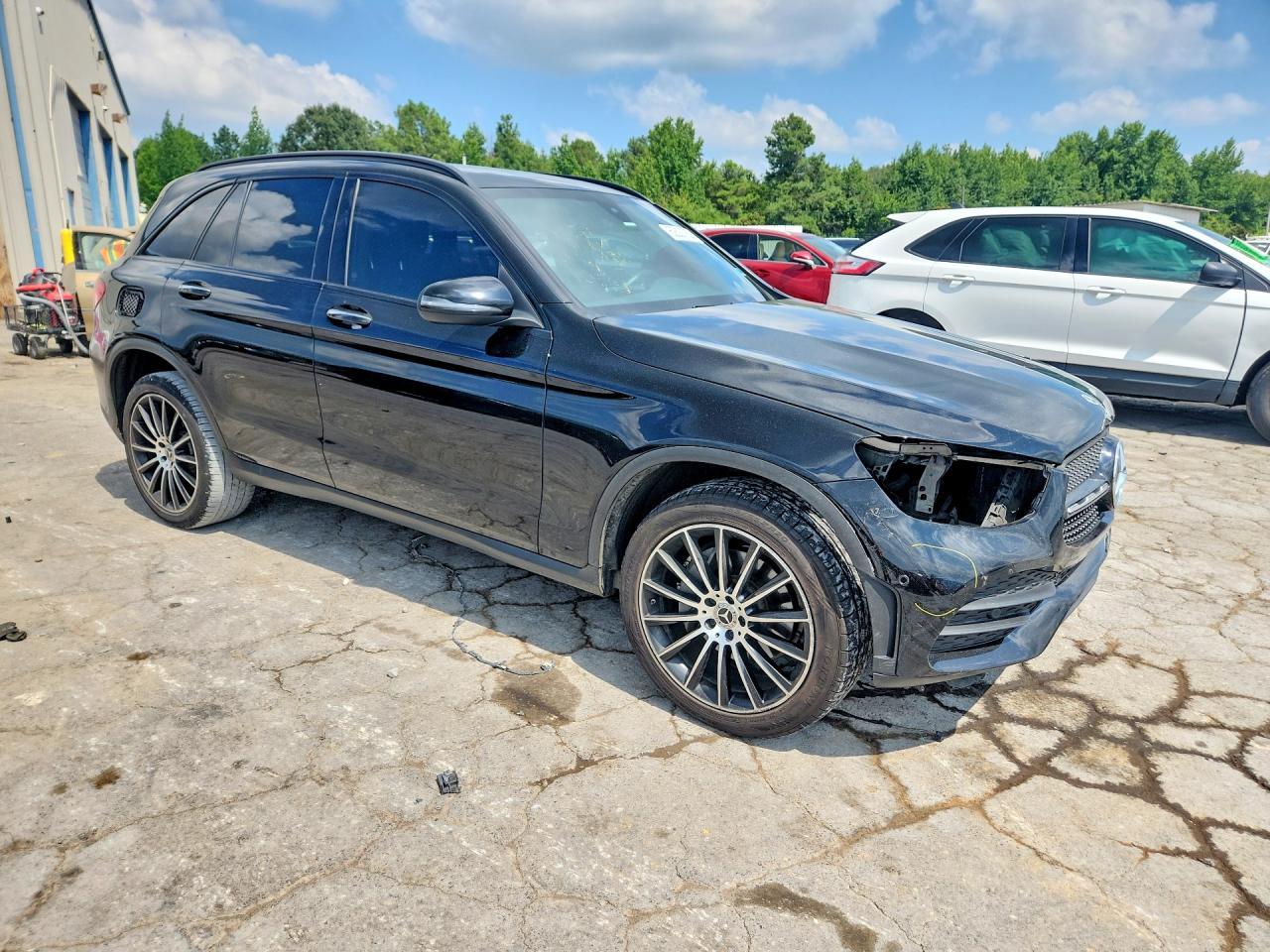 2021 Mercedes-Benz Glc 300 - zdjęcie 4