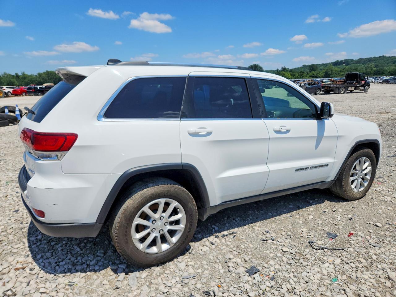 2021 Jeep Grand Cherokee Laredo - zdjęcie 3
