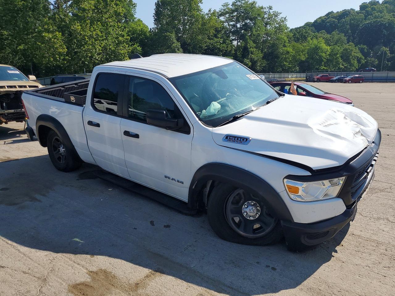 2019 Ram 1500 Tradesman - zdjęcie 4