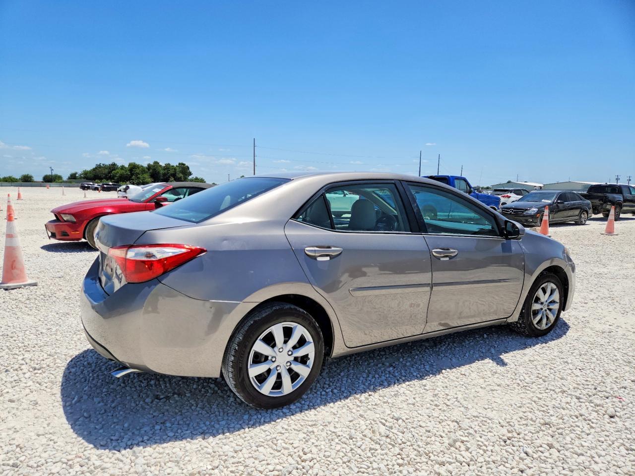 2015 Toyota Corolla Le - zdjęcie 3