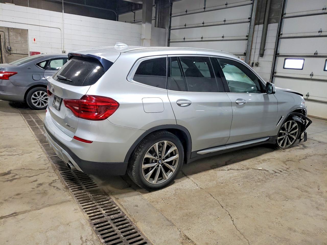 2019 BMW X3 xDrive30I - zdjęcie 3