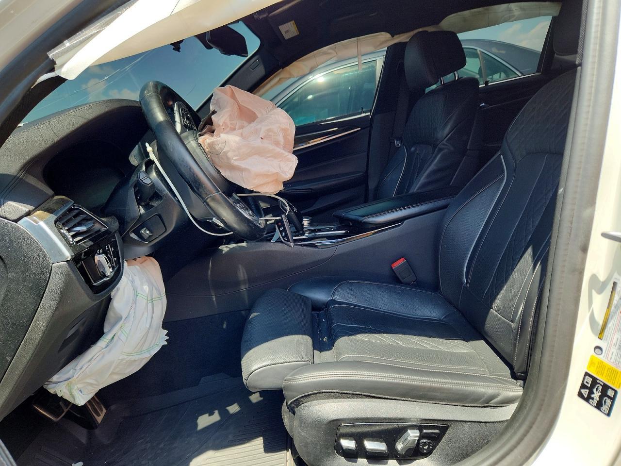 2019 BMW M550Xi - zdjęcie 7