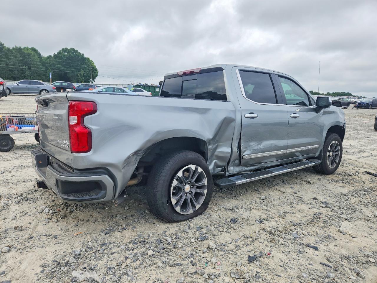 2026 Chevrolet Silverado K1500 High Country - zdjęcie 3