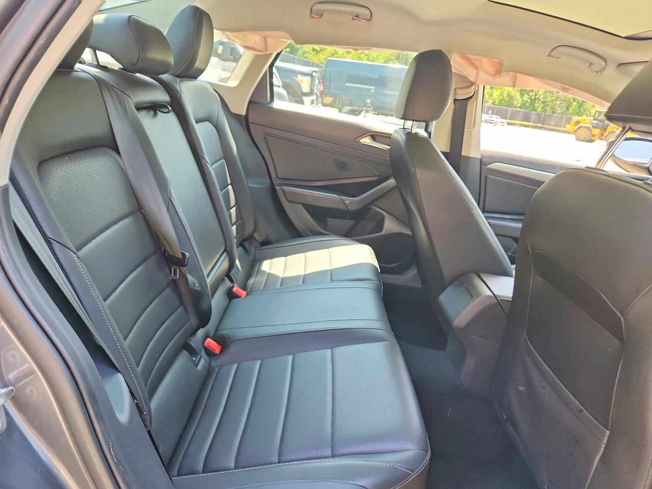 2021 Volkswagen Jetta S - zdjęcie 10