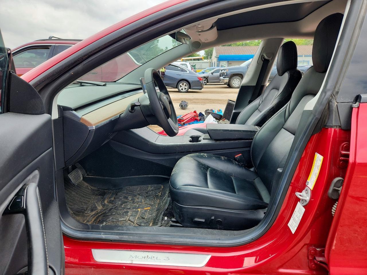 2020 Tesla Model 3 - zdjęcie 7