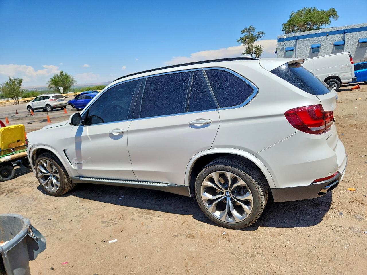 2016 BMW X5 xDrive50I - zdjęcie 2