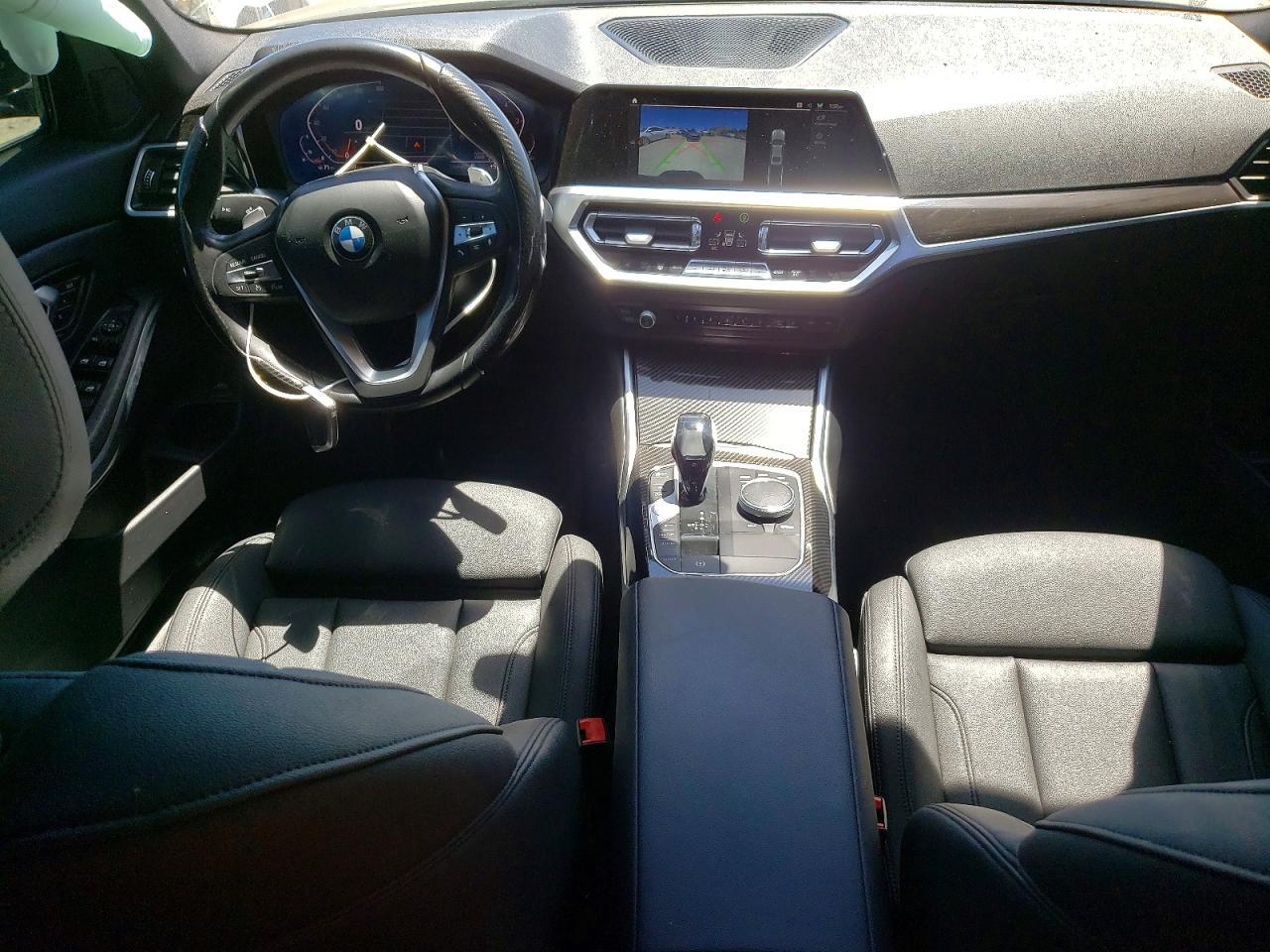 2020 BMW 330I - zdjęcie 8