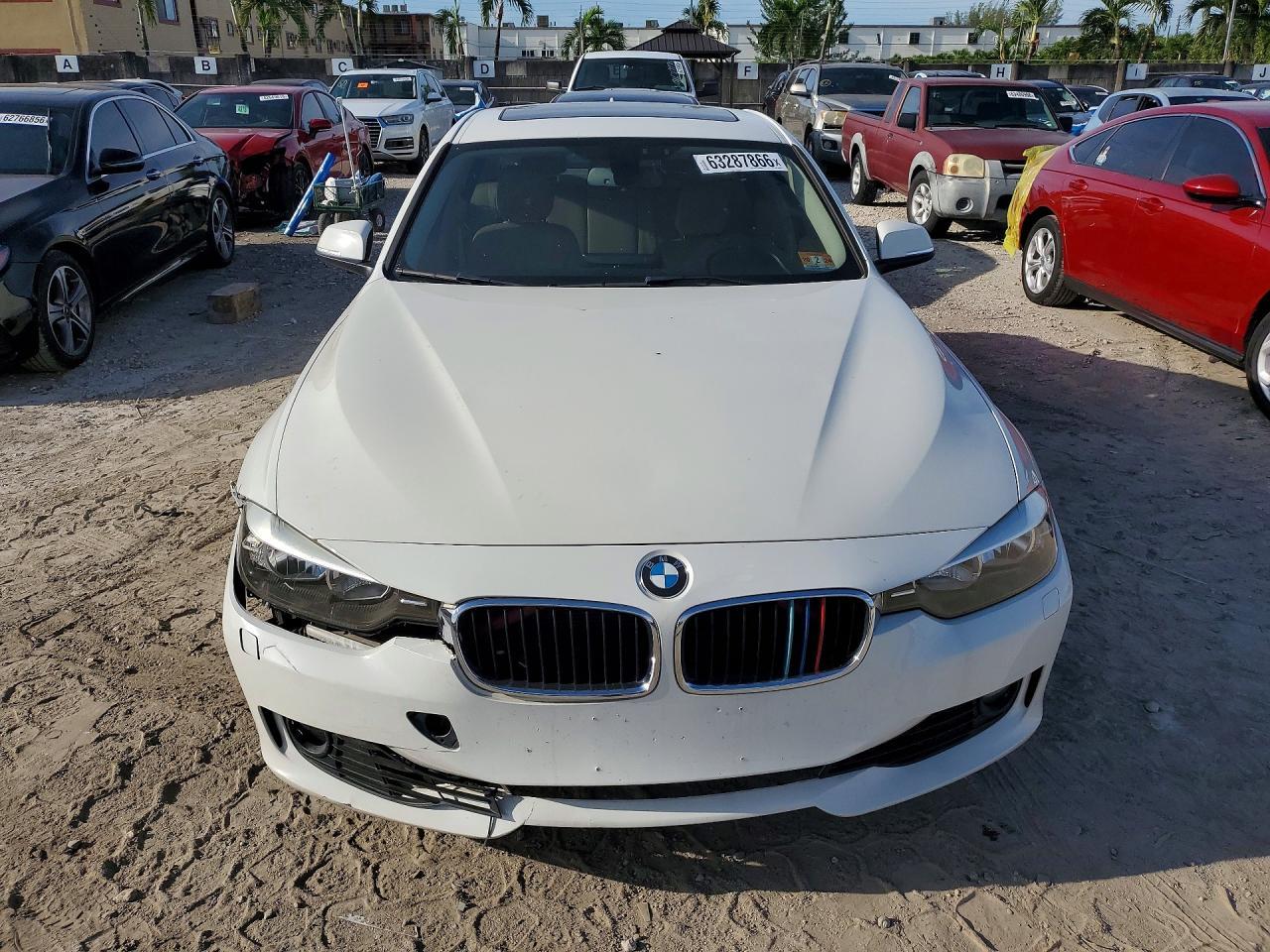 2014 BMW Seria 3 328i - zdjęcie 5