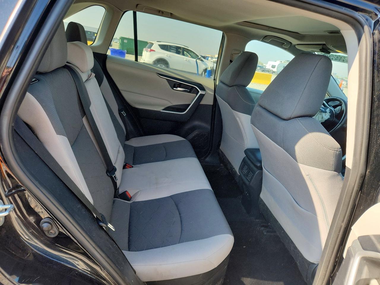2020 Toyota Rav4 Hybrid Xle - zdjęcie 11