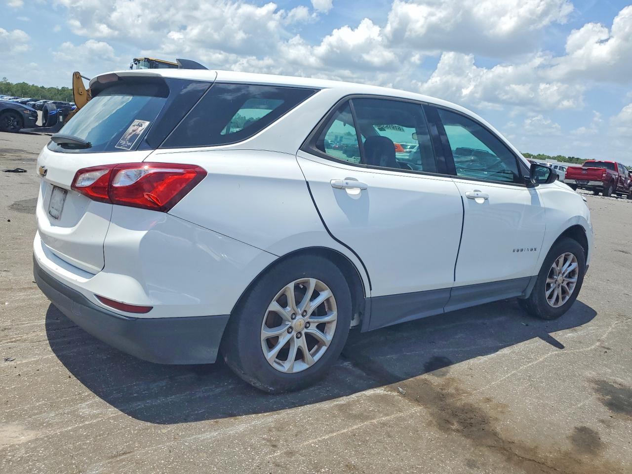 2019 Chevrolet Equinox Ls - zdjęcie 3