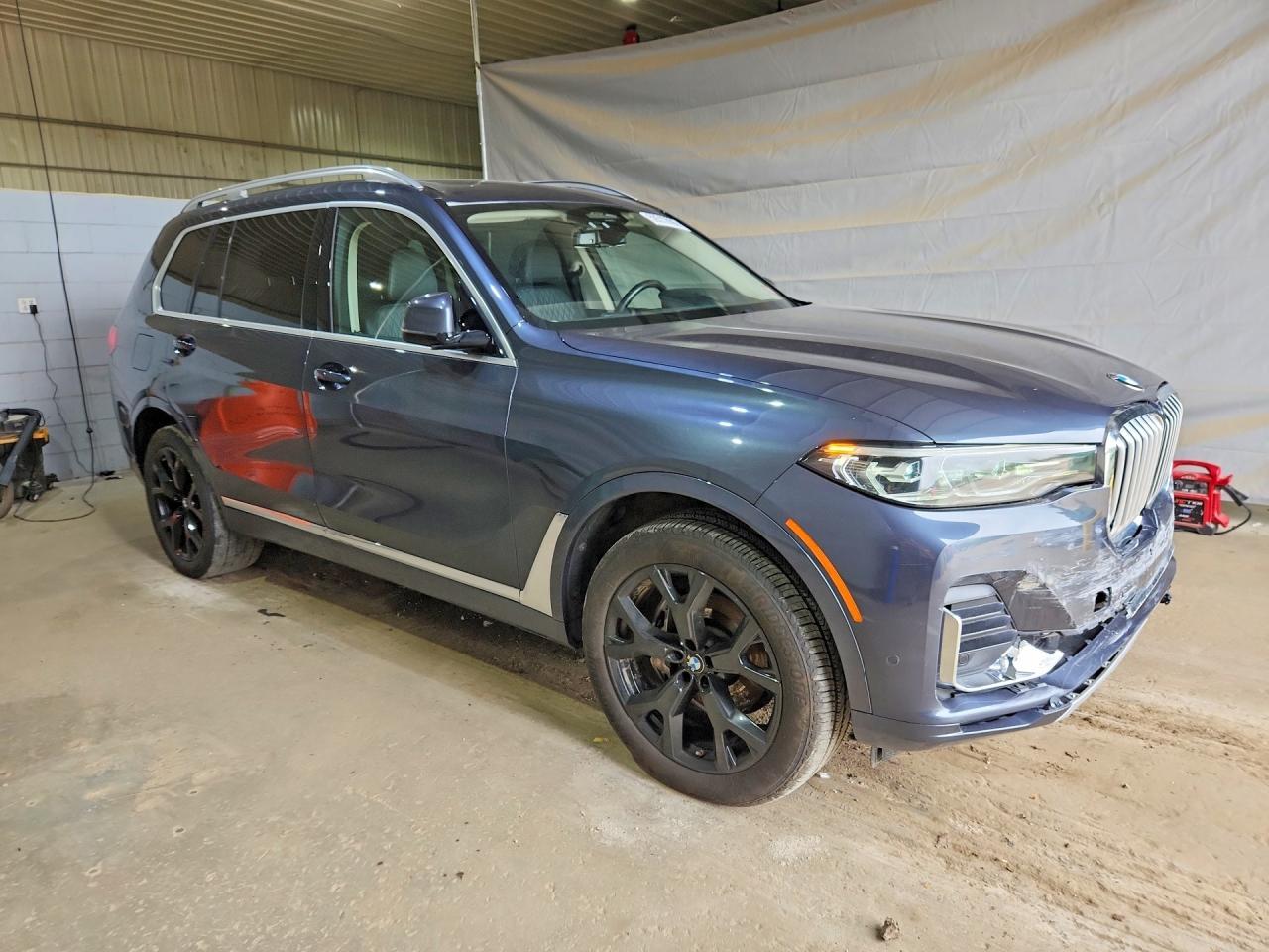 2022 BMW X7 xDrive40I - zdjęcie 4