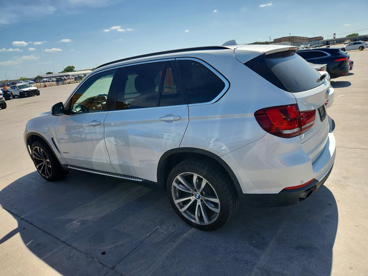2015 BMW X5 xDrive35I - zdjęcie 2