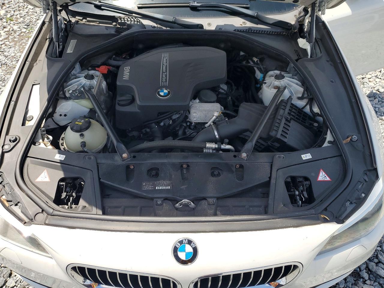 2015 BMW Seria 5 528i - zdjęcie 11