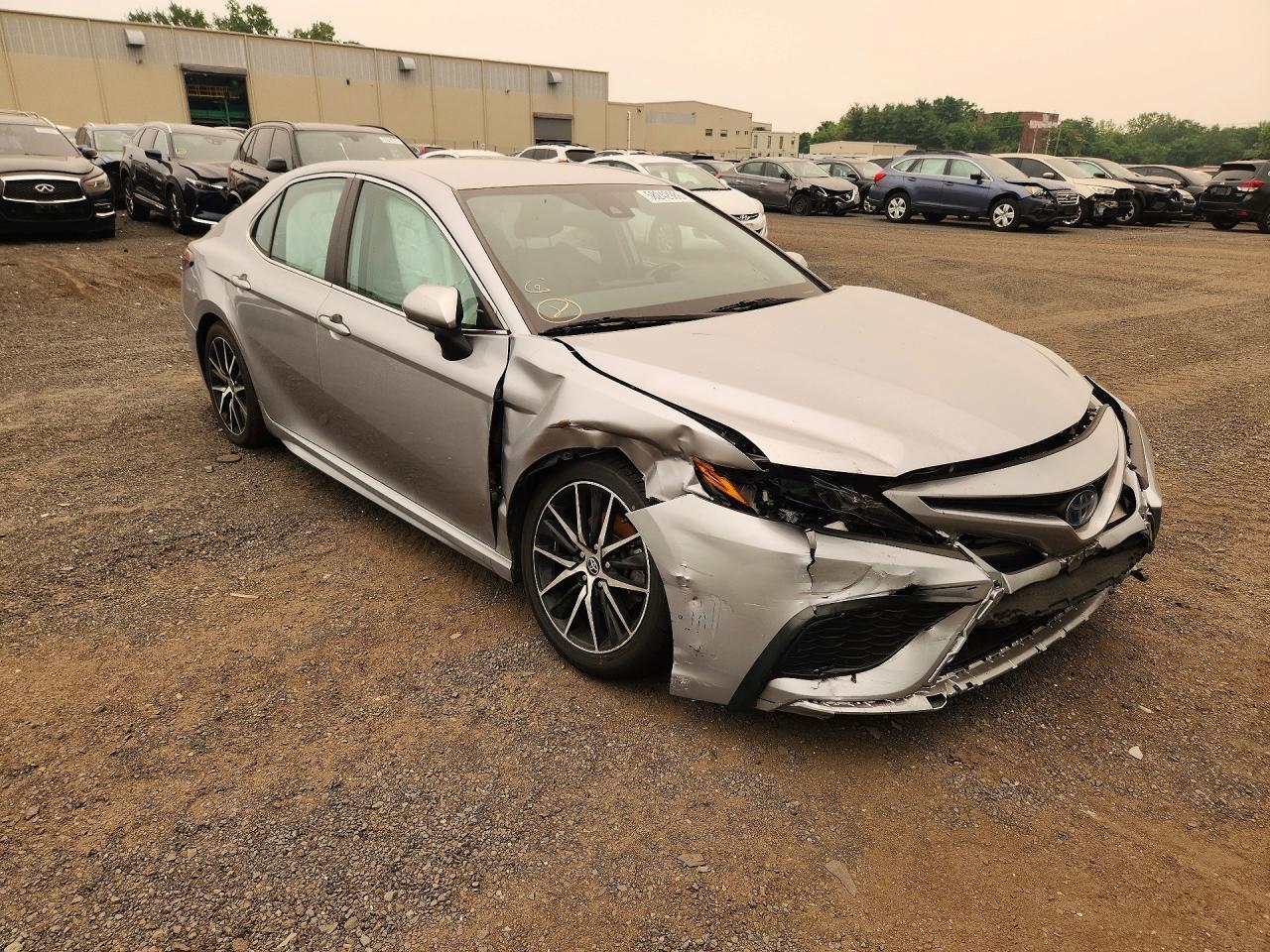 2022 Toyota Camry Hybrid Se - zdjęcie 4