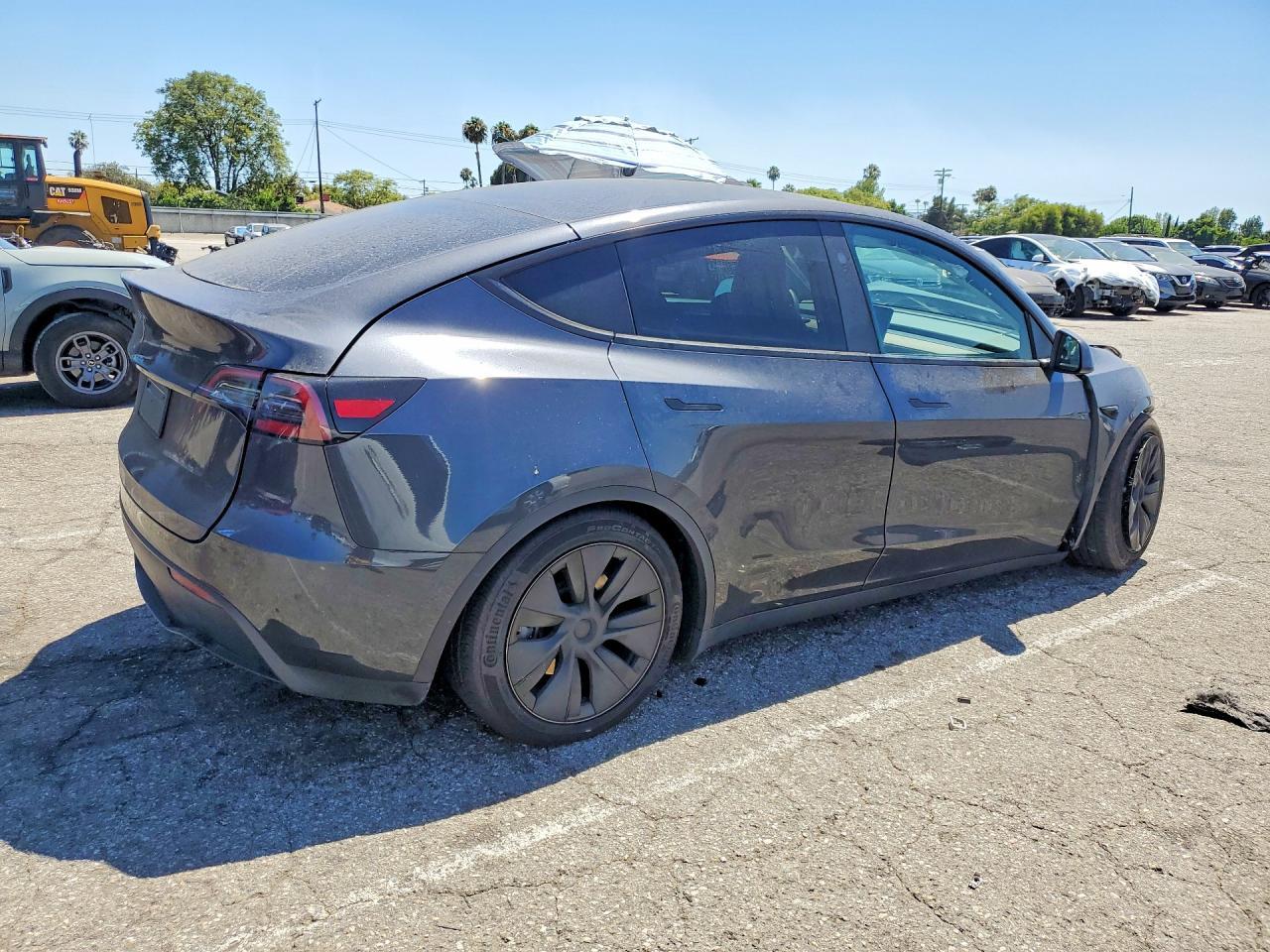 2025 Tesla Model Y - zdjęcie 3