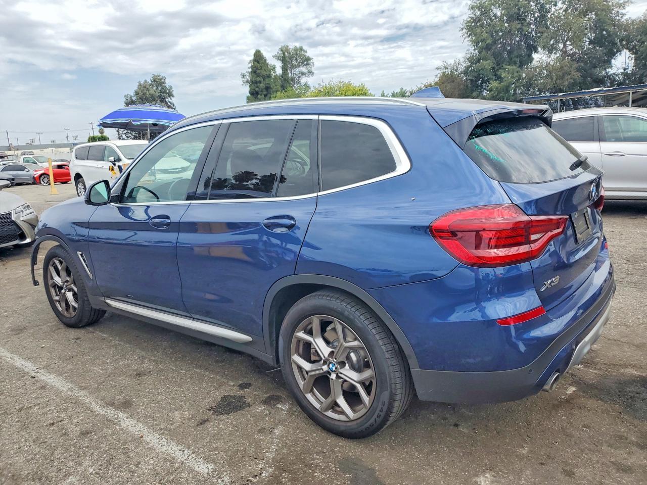 2021 BMW X3 Sdrive30I - zdjęcie 2