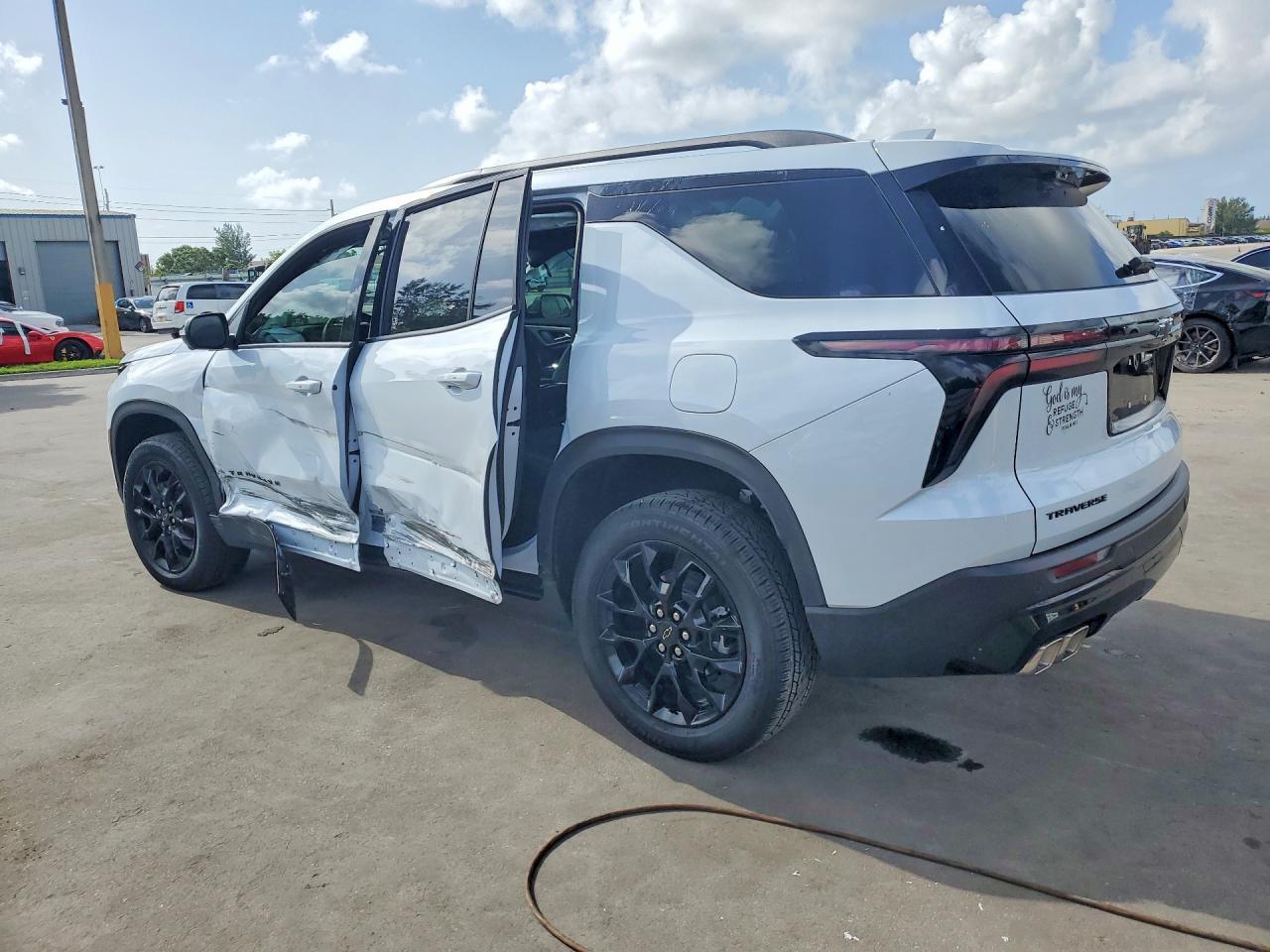 2026 Chevrolet Traverse Lt - zdjęcie 2