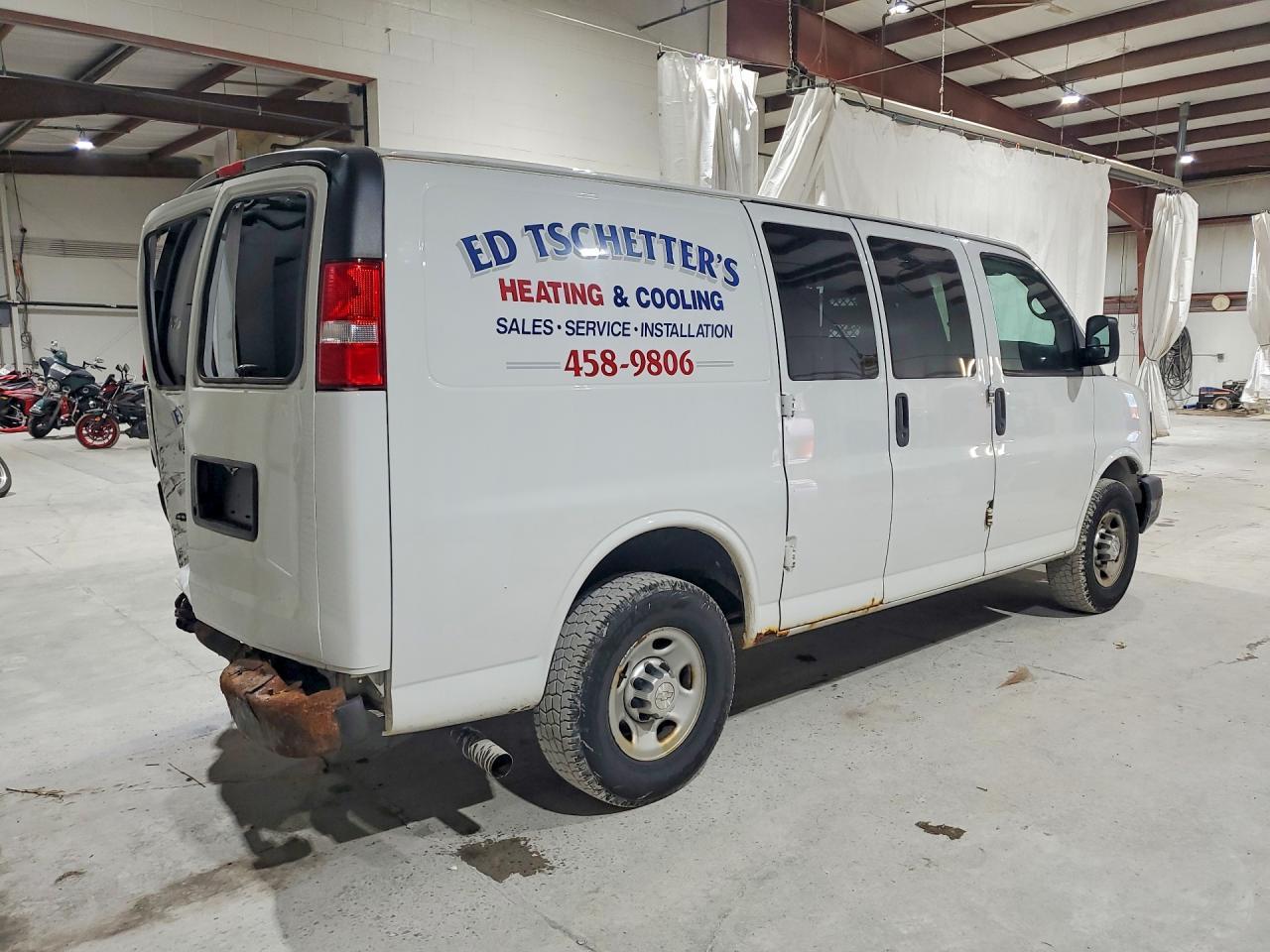 2015 Chevrolet Express G2500 - zdjęcie 3