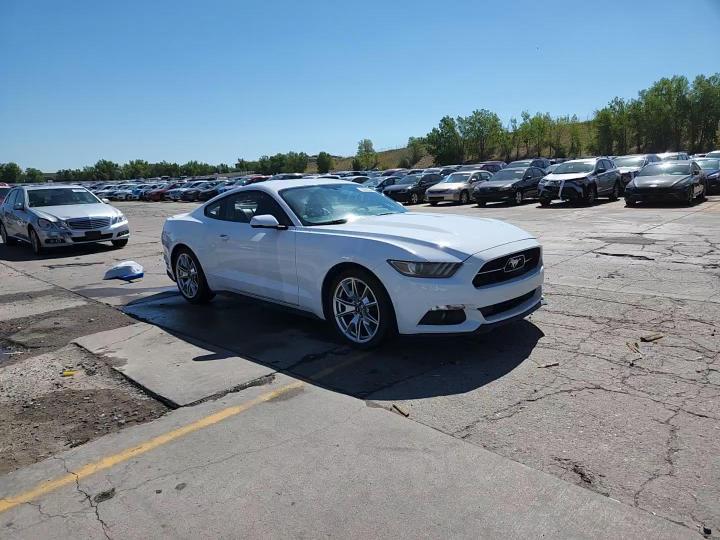 2015 Ford Mustang - zdjęcie 13