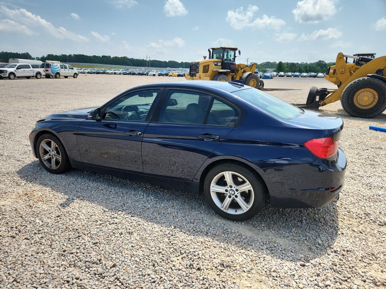 2013 BMW 328 I - zdjęcie 2