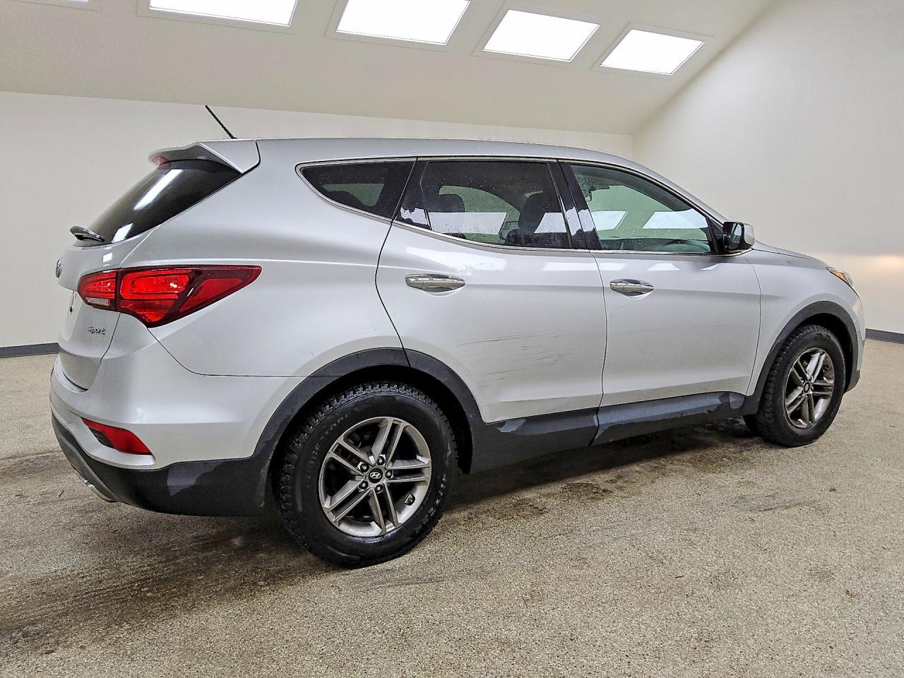2018 Hyundai Santa Fe Sport 2.4L - zdjęcie 3