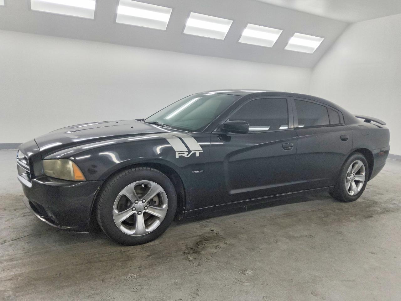 2014 Dodge Charger R - zdjęcie główne