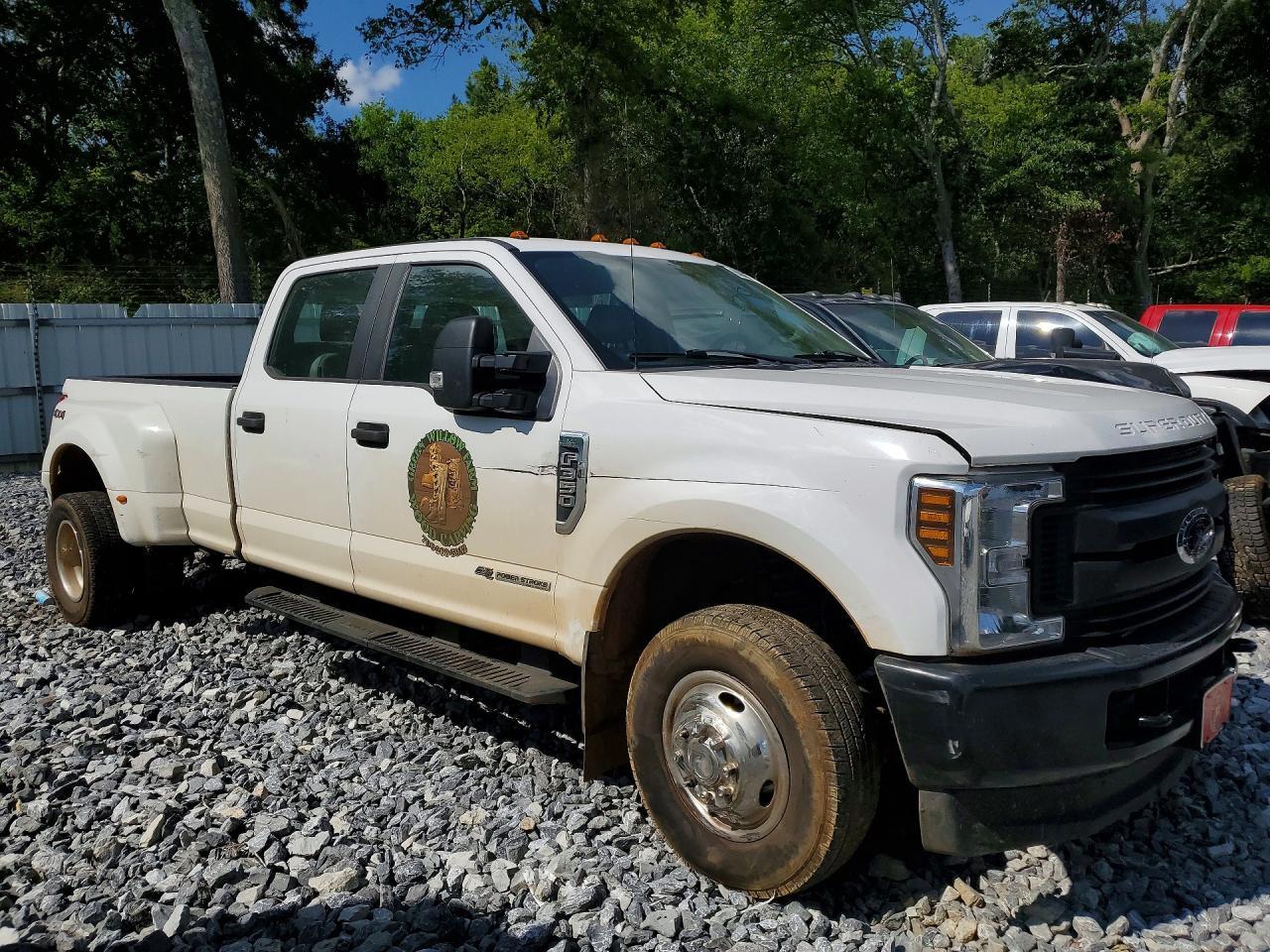 2019 Ford F350 Super Duty - zdjęcie 4
