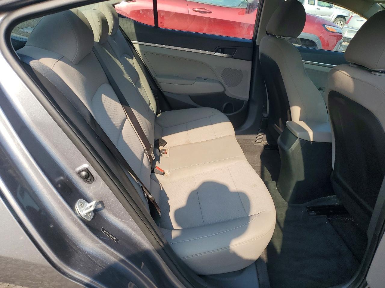2019 Hyundai Elantra Se - zdjęcie 10