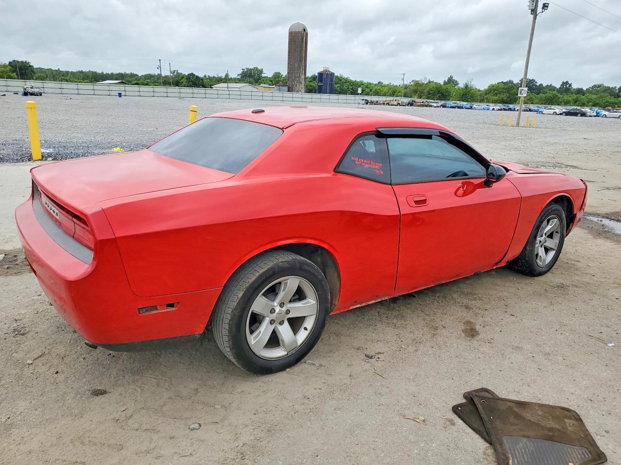 2018 Dodge Challenger Se - zdjęcie 3
