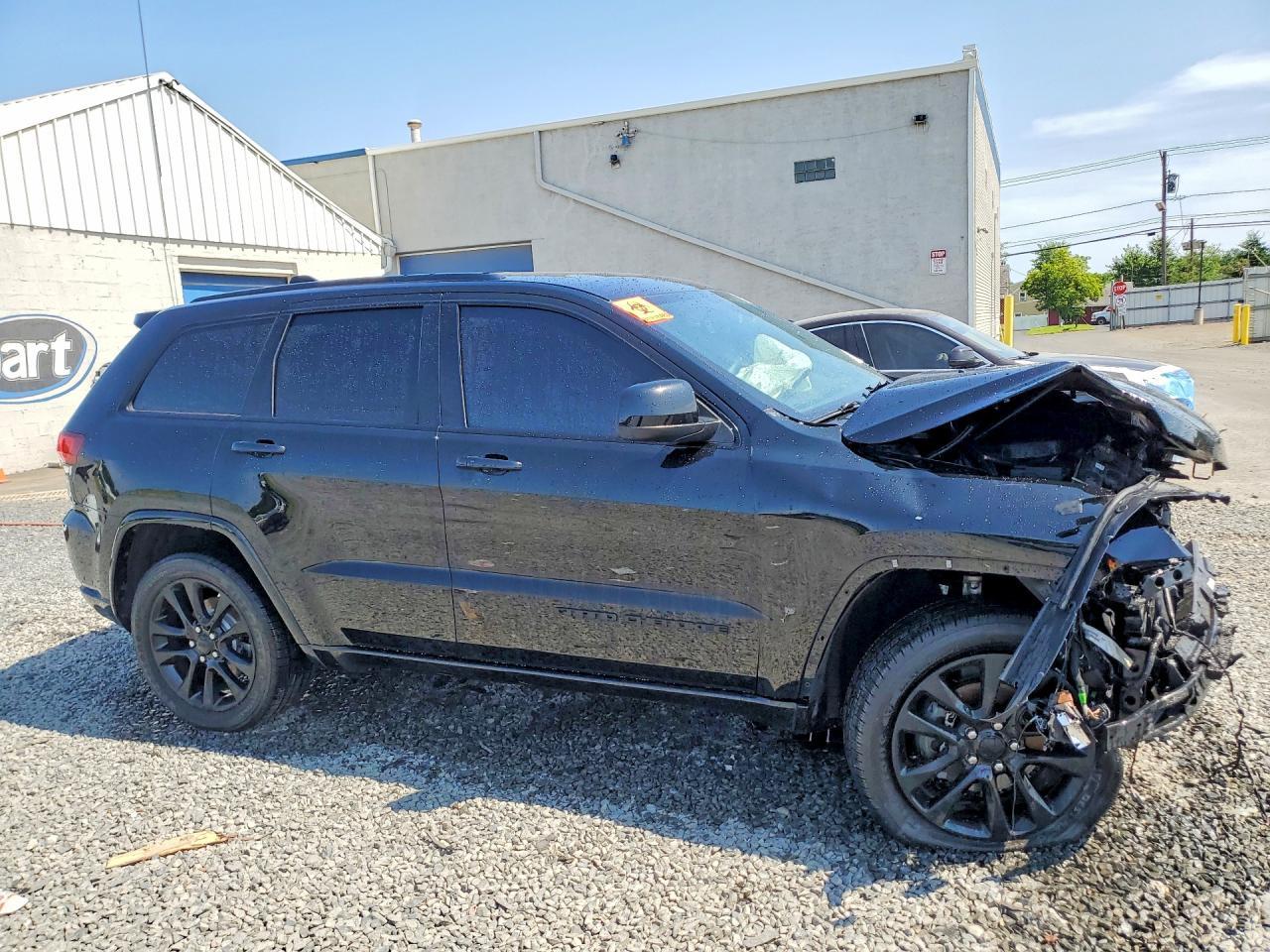 2018 Jeep Grand Cherokee Laredo - zdjęcie 4