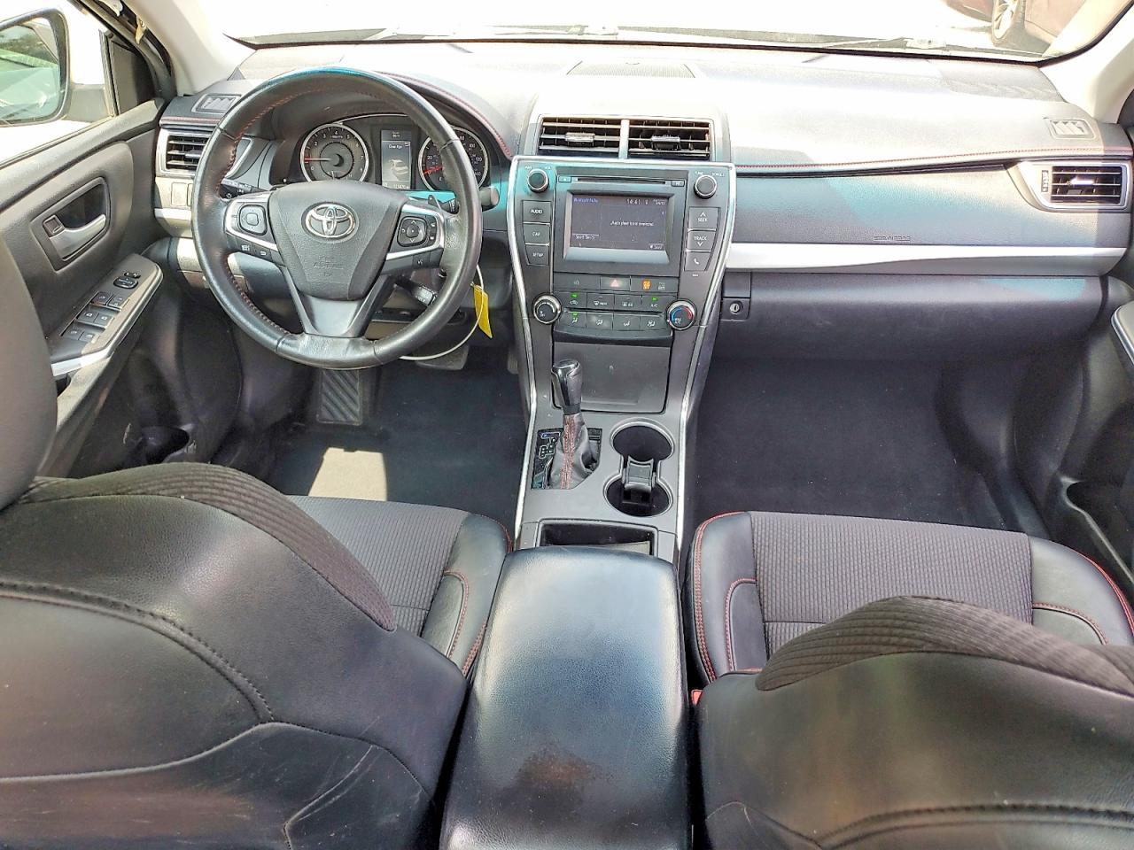 2017 Toyota Camry Se - zdjęcie 8