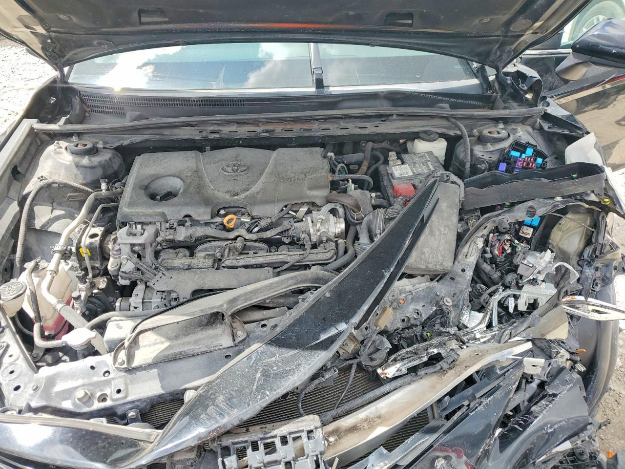 2022 Toyota Camry Le - zdjęcie 21