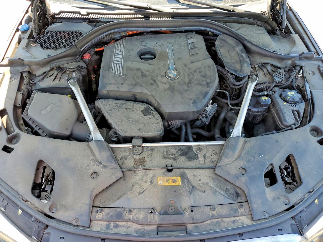 2019 BMW 530E - zdjęcie 11