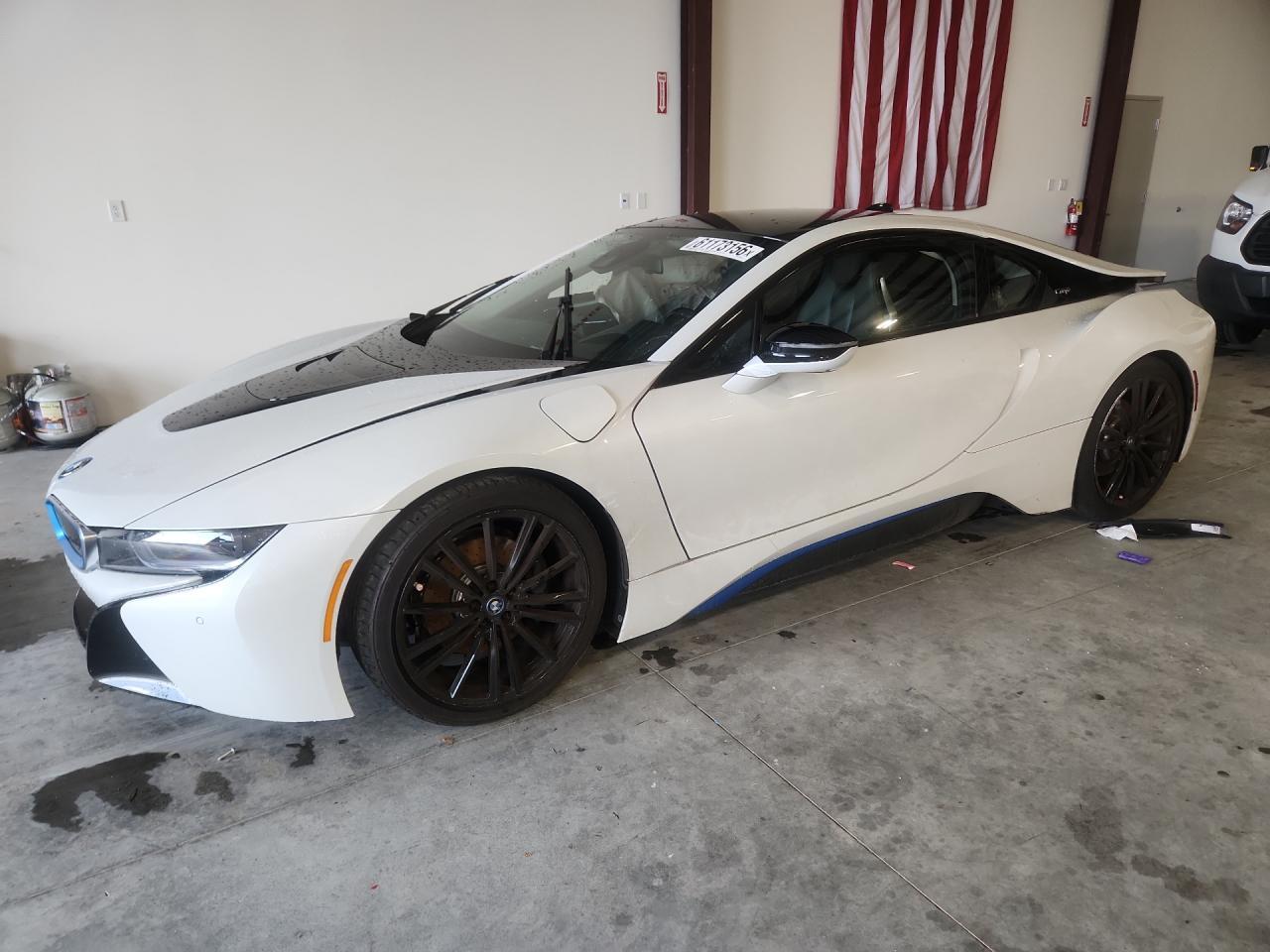 2020 BMW I8 - zdjęcie główne