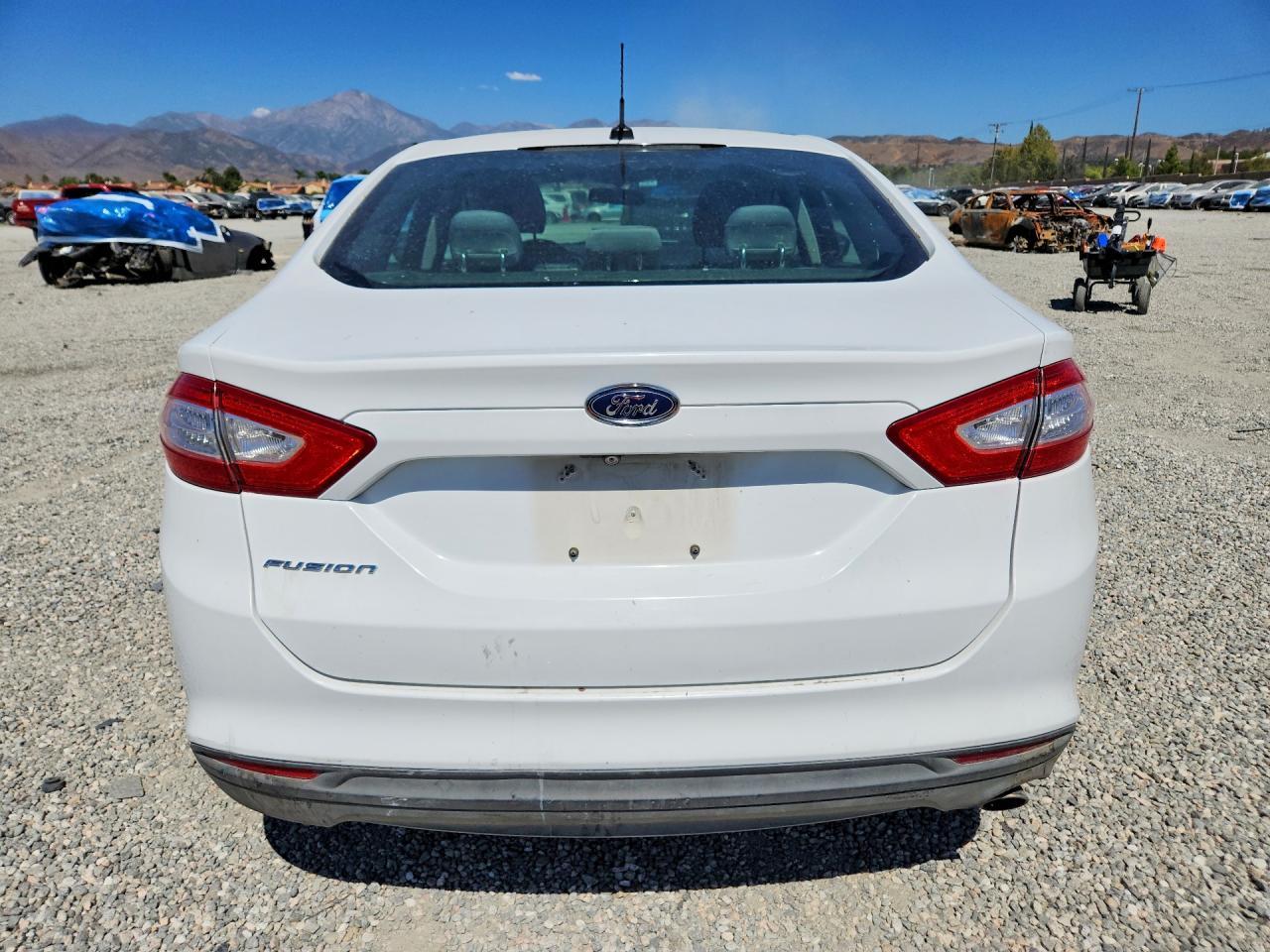 2015 Ford Fusion S - zdjęcie 6