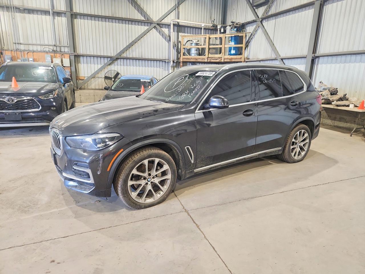 2023 BMW X5 xDrive40I - zdjęcie główne