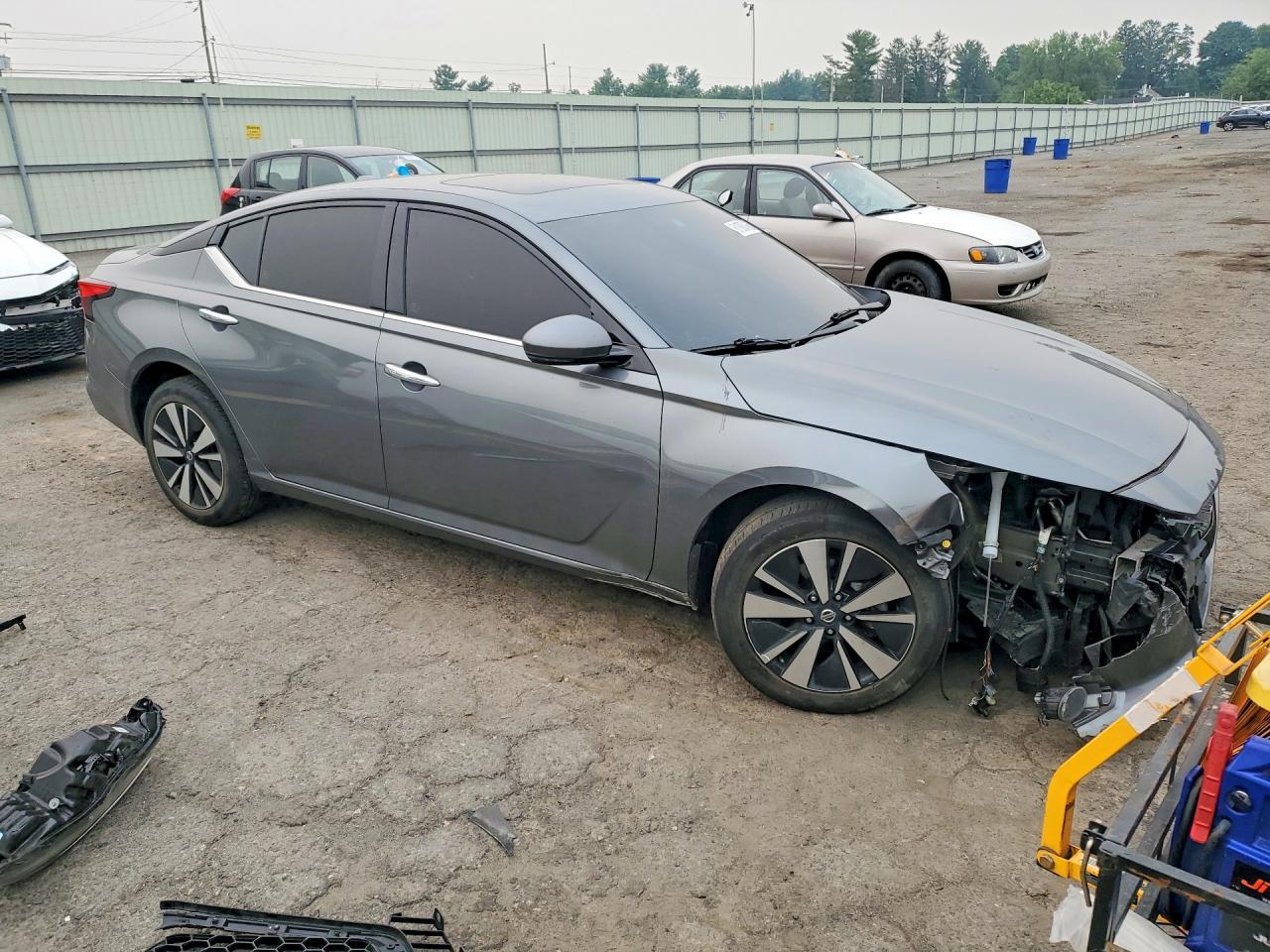 2022 Nissan Altima Sl - zdjęcie 4